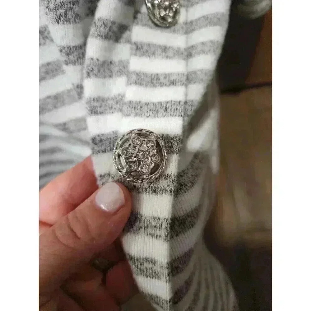 Retrology Grey White striped scoop neck 3/4 sleeves Rhinest buttons stretch Med - Picture 3 of 7